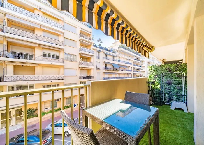 Апартаменты Sublime In The Center Of