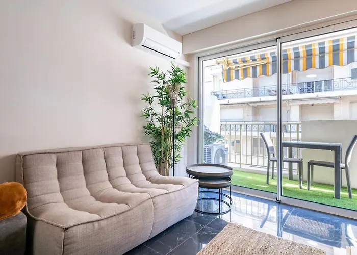 Апартаменты Sublime In The Center Of